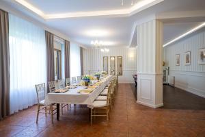 Restaurace v ubytování Hotel Lord Dębica
