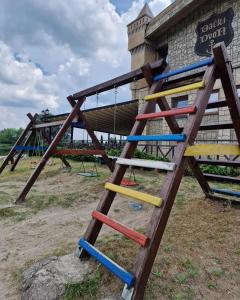 Rotaļu zona bērniem naktsmītnē Bački dvor