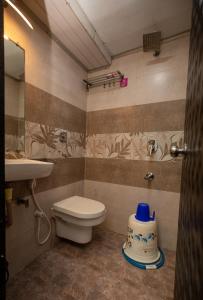 Koupelna v ubytování Hotel J D Residency