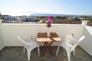 Ban công/sân hiên tại Fotis apartments Naxos Plaka