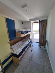 Ένα ή περισσότερα κρεβάτια σε δωμάτιο στο Central Park Tower Sea View Residence with pool and gym +35 φωτογραφίες