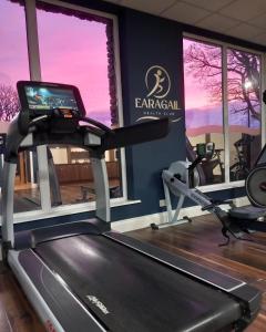 Fitness centrum a/nebo fitness zařízení v ubytování An Chúirt Hotel, Gweedore, Donegal