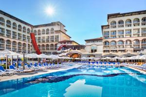 Басейн в Melia Sunny Beach All Inclusive або поблизу