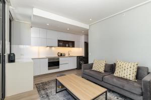 Foto dalla galleria di 16 on Bree One Bedroom with Amazing views of Cape Town a Città del Capo Altre 21 foto
