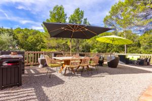 Fotografie z fotogalerie ubytování Villa Lorguaise avec piscine v destinaci Lorgues