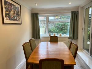 Fotografie z fotogalerie ubytování One Queens Gardens, Sea View Apartment, Eastbourne. v destinaci Eastbourne