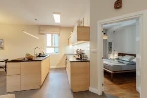 Kitchen o kitchenette sa Kotor Central Point