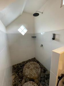 MyHome - Lombok的一间浴室