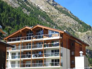 Gallery image of Good Value Apartments by Mountain Exposure in Zermatt