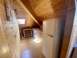 an overhead view of a kitchen in a tiny house at Appartement Les Angles, 4 pièces, 6 personnes - FR-1-758-11 in Les Angles