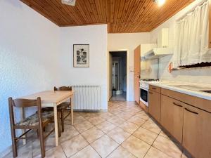 Kuchyň nebo kuchyňský kout v ubytování Apartment Poreč