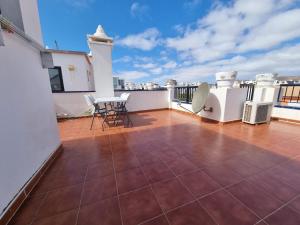 Imagen de la galería de ideal remote work, relaxing, pool and surfing, en Corralejo