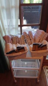 Posezení v ubytování 城ケ崎海岸つり橋の家