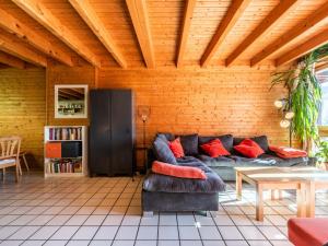 Gallery image of Charmant Chalet aux Gets, 4 Chambres, 8 Pers, Wi-Fi, Garage, Proche Télécabine et Centre - FR-1-671-126 in Les Gets