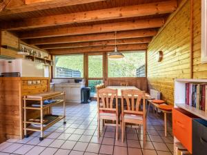 Gallery image of Charmant Chalet aux Gets, 4 Chambres, 8 Pers, Wi-Fi, Garage, Proche Télécabine et Centre - FR-1-671-126 in Les Gets