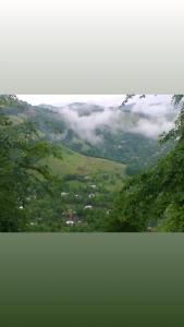 Een algemene foto van de bergen of uitzicht op de bergen vanuit de homestay