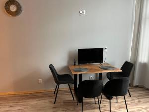 TV a/nebo společenská místnost v ubytování Grunwaldzki24 Apartments - FREE PARKING - OLD TOWN, CENTRUM