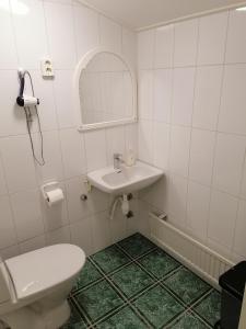 Koupelna v ubytování Hostel Tikka