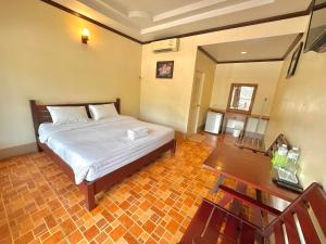 Fotografie z fotogalerie ubytování โรงแรมแสงทองรีสอร์ท v destinaci Ban Nam Mong + 20 fotografií