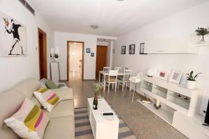 Posedenie v ubytovaní Apartamento dos habitaciones primera línea de playa
