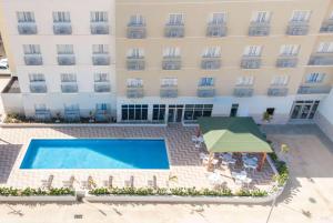 an overhead view of a hotel with a swimming pool at Wyndham Garden El Morro Montecristi 