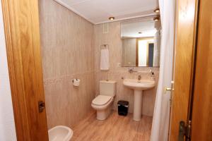 Kúpeľňa v ubytovaní Apartamento dos habitaciones primera línea de playa