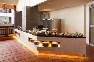 Eldhús eða eldhúskrókur á DoubleTree by Hilton Damai Laut