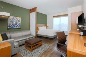 TV a/nebo společenská místnost v ubytování Hyatt Place Waco - South