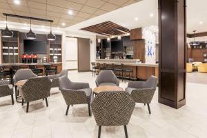Kuchyň nebo kuchyňský kout v ubytování Hyatt Place Waco - South