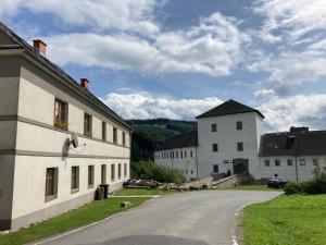 Budova, kde se aparthotel nachází
