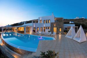 Gallery image of Lia beach Estate in Mikonos