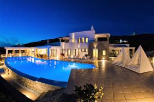 Gallery image of Lia beach Estate in Mikonos