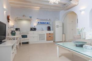 Gallery image of Lia beach Estate in Mikonos