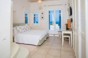 Gallery image of Lia beach Estate in Mikonos