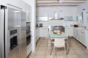 Gallery image of Lia beach Estate in Mikonos