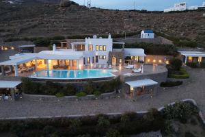 Gallery image of Lia beach Estate in Mikonos