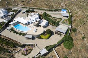 Gallery image of Lia beach Estate in Mikonos