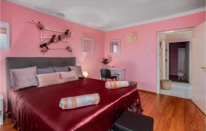 Postel nebo postele na pokoji v ubytování 2 Bedroom Nice Apartment In Rijeka