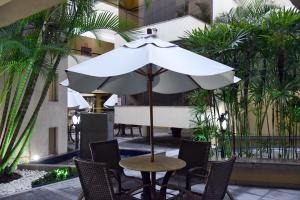 Patio nebo venkovní prostory v ubytování Cedro Hotel