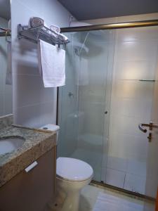 Phòng tắm tại Manaíra Apart Hotel