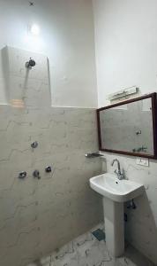 Koupelna v ubytování Bardia Eco Friendly Homestay