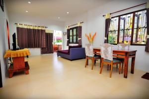 Foto dalla galleria di Garden Home Seaview a Bang Saphan