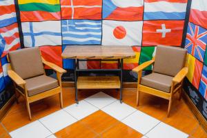 Istumisnurk majutusasutuses Yaki Hostel