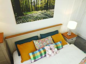 Stylish 2 Bed Room Apartment 5 sleep free wIFI & pにあるベッド