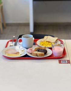Jídlo v hotelu nebo okolí