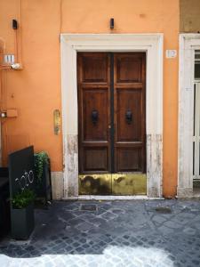 Fasadas ar įėjimas į apgyvendinimo įstaigą Barcaccia Luxury Suites