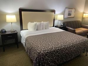 Postel nebo postele na pokoji v ubytování Best Western Pawleys Island