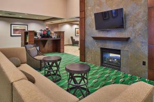 Μια τηλεόραση ή/και κέντρο ψυχαγωγίας στο Homewood Suites Odessa