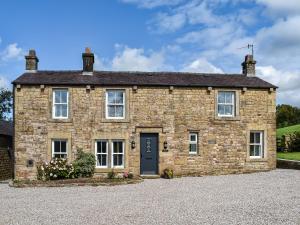 The building in which the holiday home is located