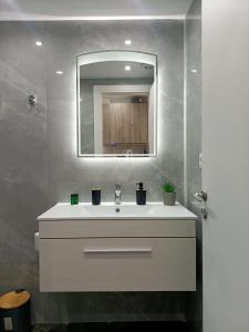 A bathroom at Central Bachelor